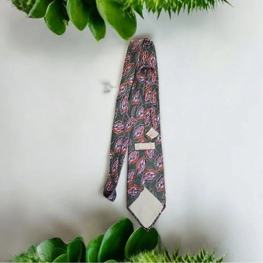 Christopher Hayes‎ Vintage 100% Silk Tie Paisley Pattern Green Red Purple USA